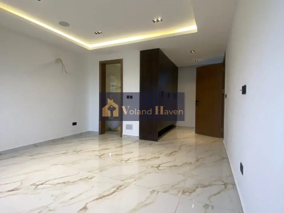 Lekki, Lagos cowrie creek estate3
